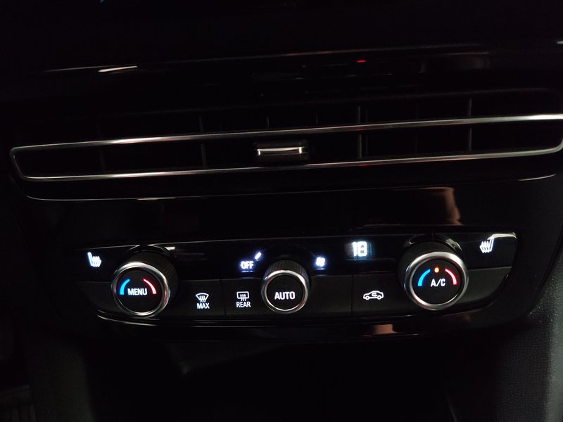 Opel Mokka-e Edition • LED — 19