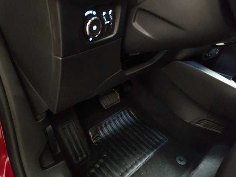 Opel Mokka-e Edition • LED — 7