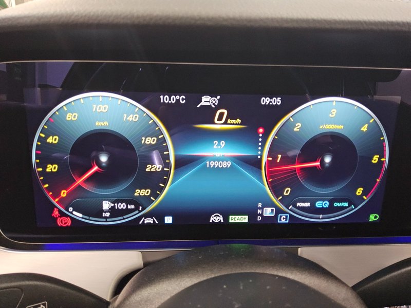 Mercedes-Benz E 300 d 4MATIC karavan automatik AMG Line • HUD • ACC — 8