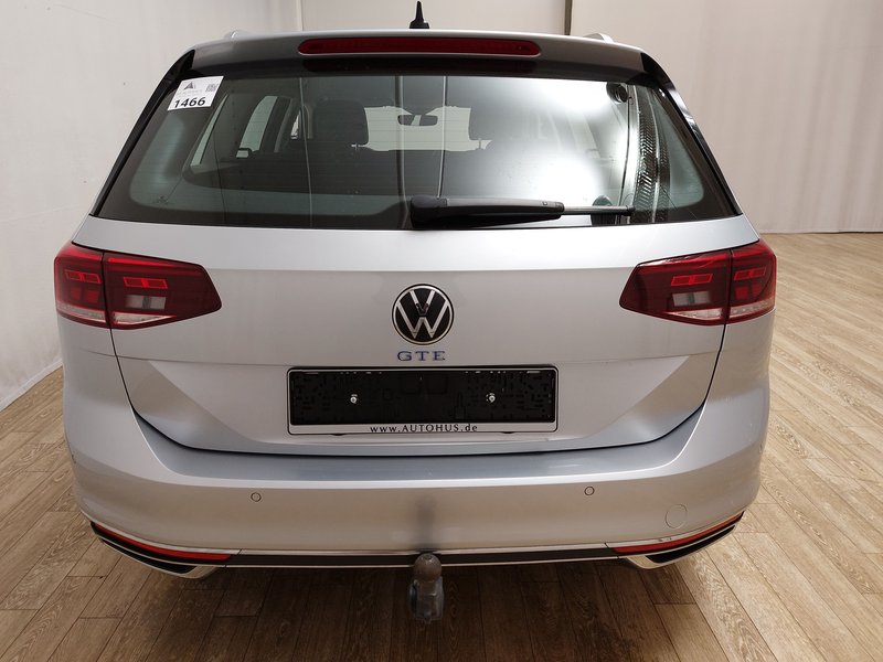 Volkswagen Passat GTE 1.4 TSI automatik • ACC • AHK — 14