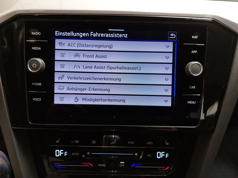 Volkswagen Passat GTE 1.4 TSI automatik • ACC • AHK — 21