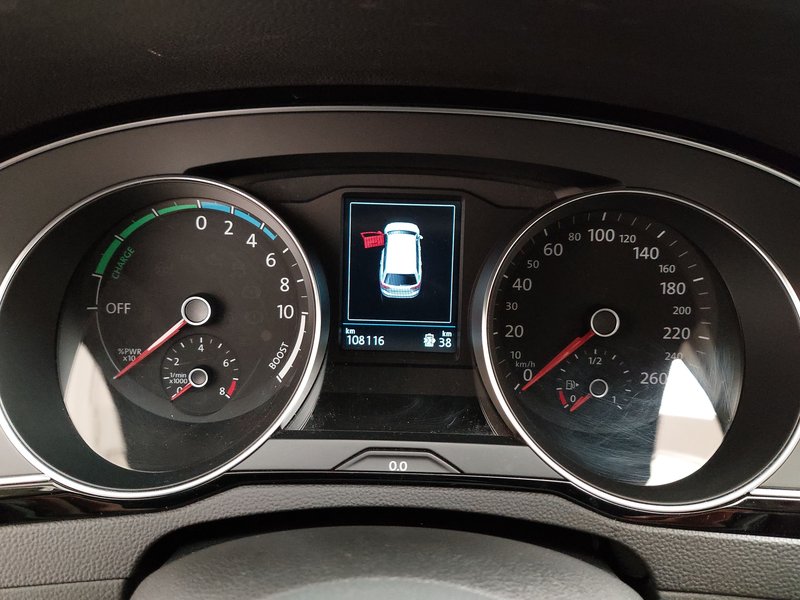 Volkswagen Passat GTE 1.4 TSI automatik • ACC • AHK — 22