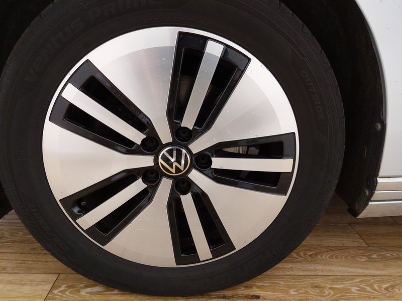 Volkswagen Passat GTE 1.4 TSI automatik • ACC • AHK — 8