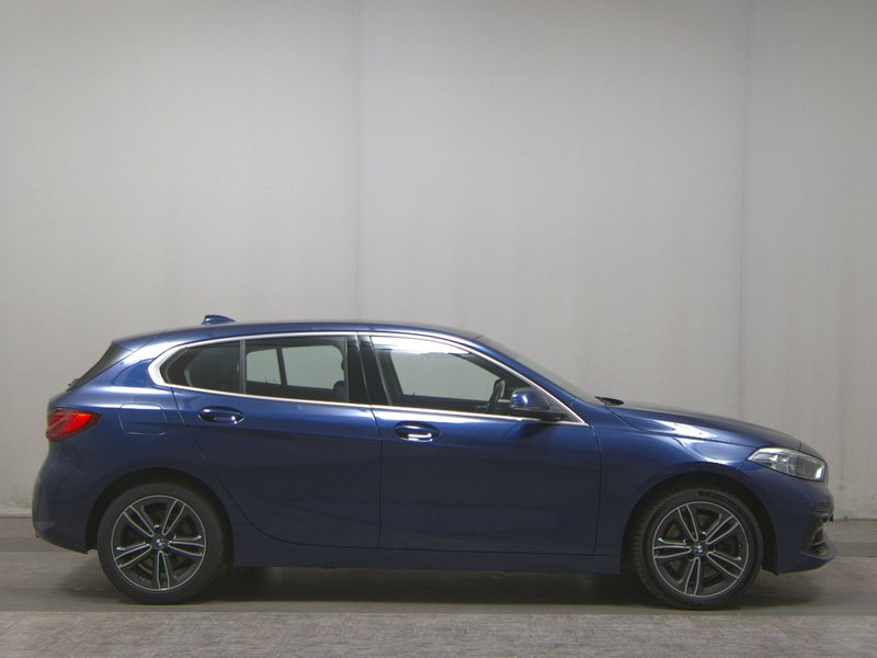 BMW 120d xDrive automatik Sport Line • ACC • Full LED