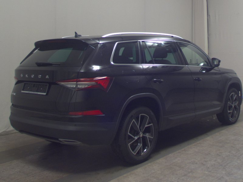 Škoda Kodiaq 2.0 TDI automatik Style • ACC • električna peta vrata — 4