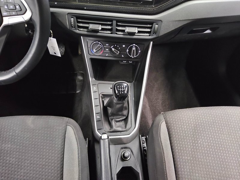Volkswagen Polo 1.0 TSI Life • Full LED — 6