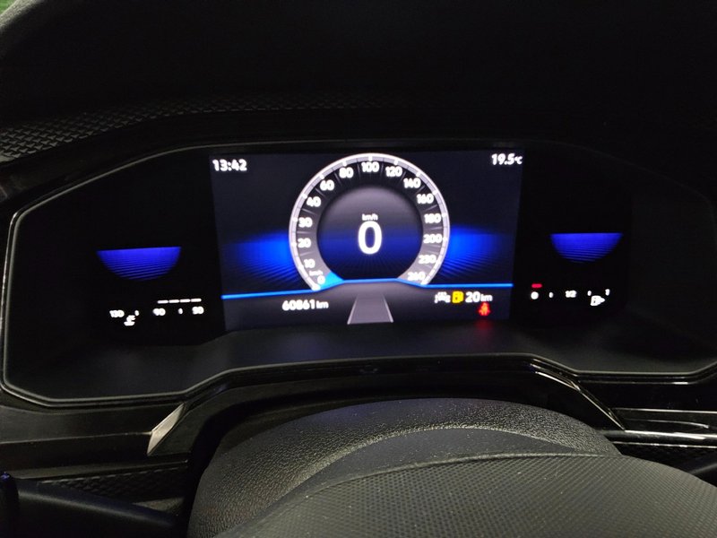 Volkswagen Polo 1.0 TSI Life • Full LED — 8