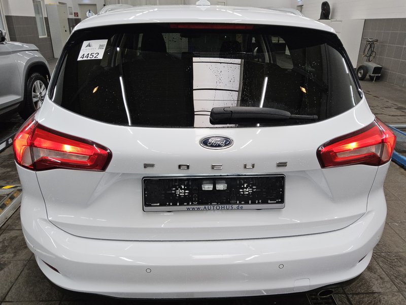 Ford Focus Turnier 1.0 EcoBoost Cool&Connect • navigacija — 10