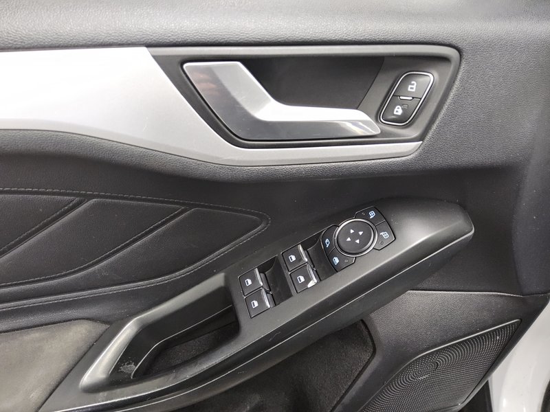 Ford Focus Turnier 1.0 EcoBoost Cool&Connect • navigacija — 9