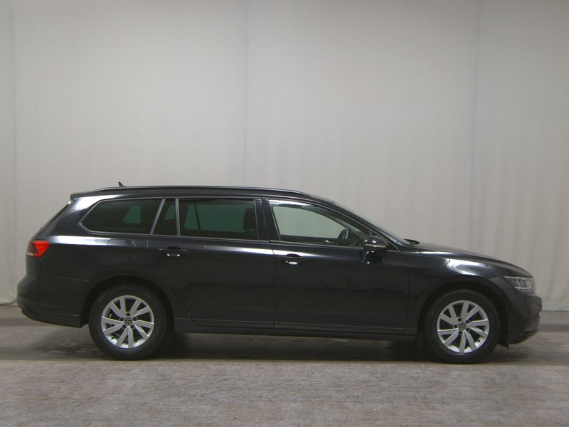 Volkswagen Passat 2.0 TDI Business • ACC • Full LED — 13