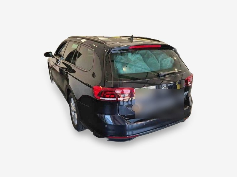 Volkswagen Passat 2.0 TDI Business • ACC • Full LED — 4