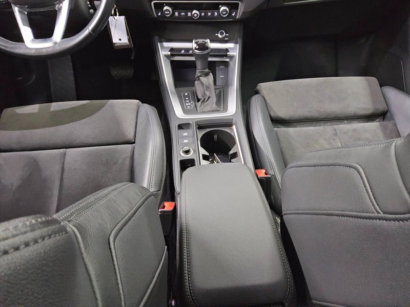 Audi Q3 35 TDI automatik advanced • panorama • Full LED — 6