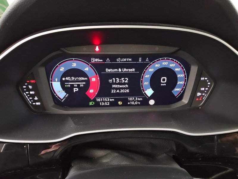 Audi Q3 35 TDI automatik advanced • panorama • Full LED — 8