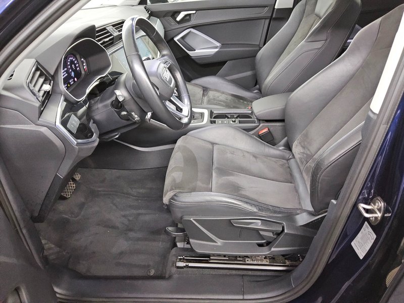 Audi Q3 35 TDI automatik advanced • panorama • Full LED — 9