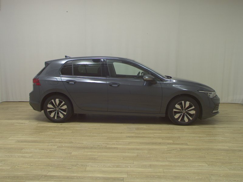 Volkswagen Golf 8 2.0 TDI automatik Move • panorama • HUD