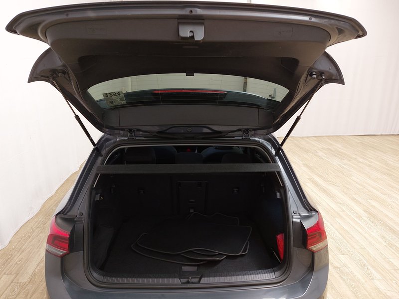 Volkswagen Golf 8 2.0 TDI automatik Move • panorama • HUD — 17