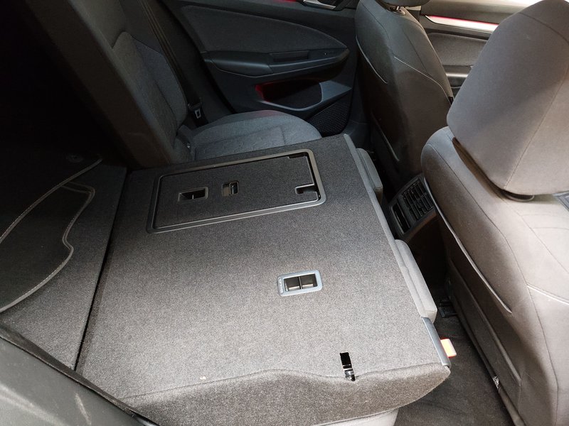 Volkswagen Golf 8 2.0 TDI automatik Move • panorama • HUD — 23