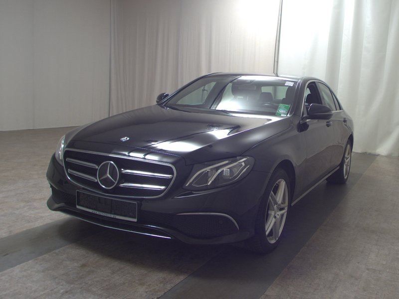 Mercedes-Benz E 300 de automatik Avantgarde • ACC • LED — 2