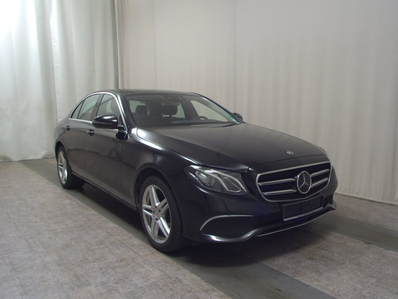 Mercedes-Benz E 300 de automatik Avantgarde • ACC • LED — 3