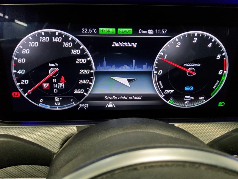 Mercedes-Benz E 300 de automatik Avantgarde • ACC • LED — 8