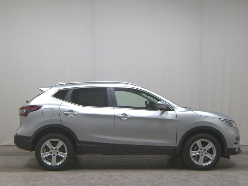 Nissan Qashqai 1.3 DIG-T automatik • AHK • 360° kamera