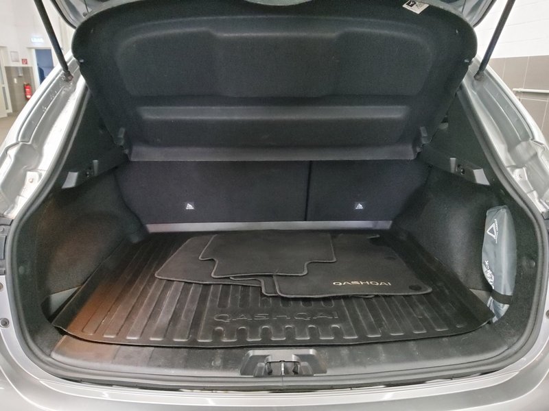 Nissan Qashqai 1.3 DIG-T automatik • AHK • 360° kamera — 11