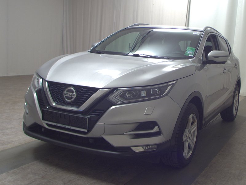 Nissan Qashqai 1.3 DIG-T automatik • AHK • 360° kamera — 2