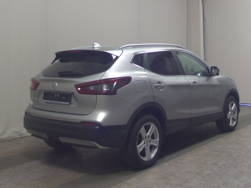 Nissan Qashqai 1.3 DIG-T automatik • AHK • 360° kamera — 4
