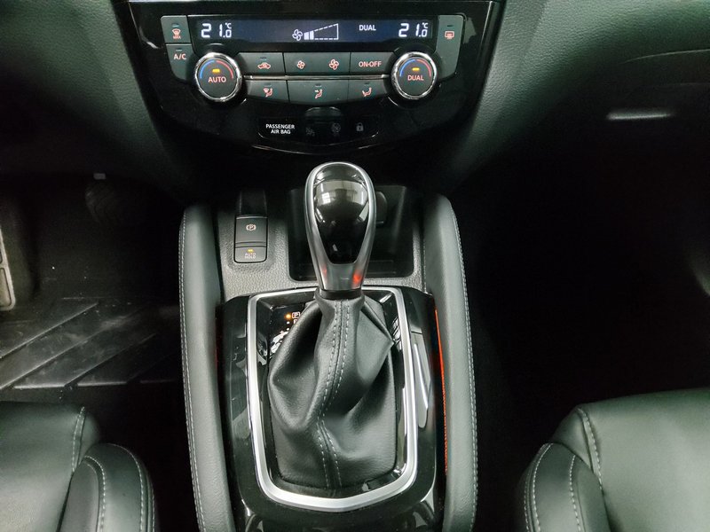 Nissan Qashqai 1.3 DIG-T automatik • AHK • 360° kamera — 6