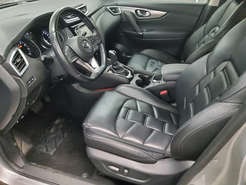 Nissan Qashqai 1.3 DIG-T automatik • AHK • 360° kamera — 8