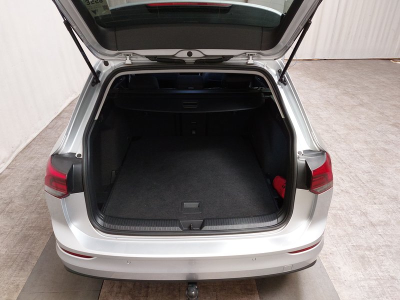 Volkswagen Golf Variant 2.0 TDI Life • ACC • sjedala s memorijom — 18