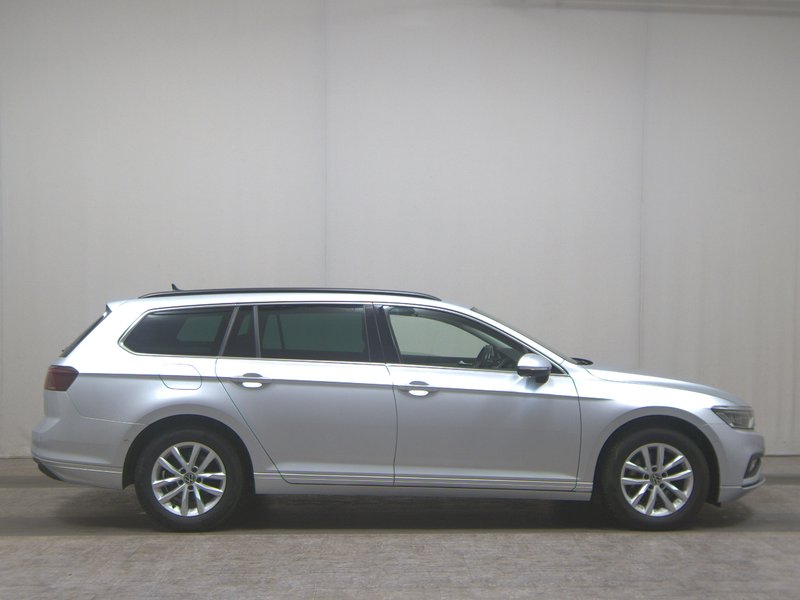 Volkswagen Passat Variant 2.0 TDI automatik • 360° kamera • AHK