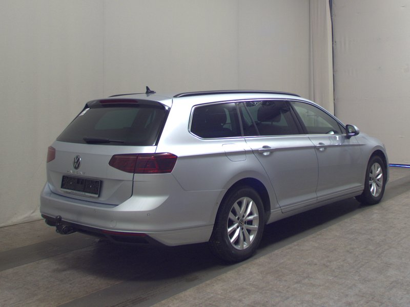 Volkswagen Passat Variant 2.0 TDI automatik • 360° kamera • AHK — 4