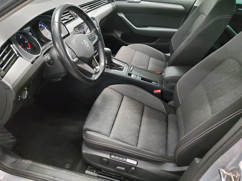 Volkswagen Passat Variant 2.0 TDI automatik • 360° kamera • AHK — 8