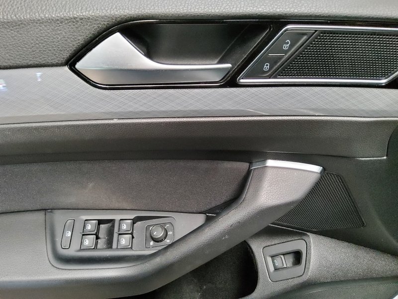 Volkswagen Passat Variant 2.0 TDI automatik • 360° kamera • AHK — 9
