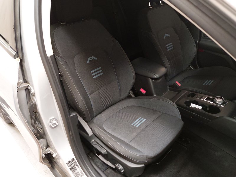 Ford Focus Turnier 1.5 EcoBlue Active automatik • LED • AHK — 10