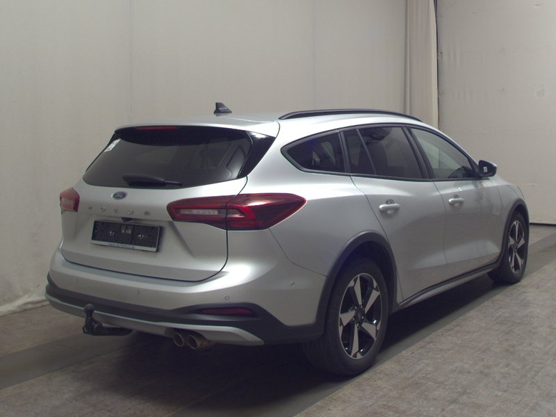 Ford Focus Turnier 1.5 EcoBlue Active automatik • LED • AHK — 4
