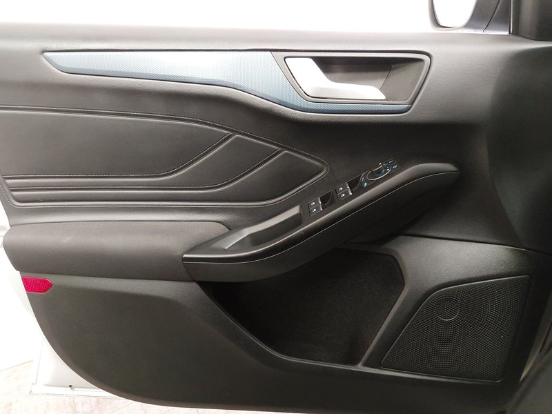Ford Focus Turnier 1.5 EcoBlue Active automatik • LED • AHK — 5