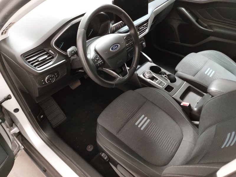 Ford Focus Turnier 1.5 EcoBlue Active automatik • LED • AHK — 6