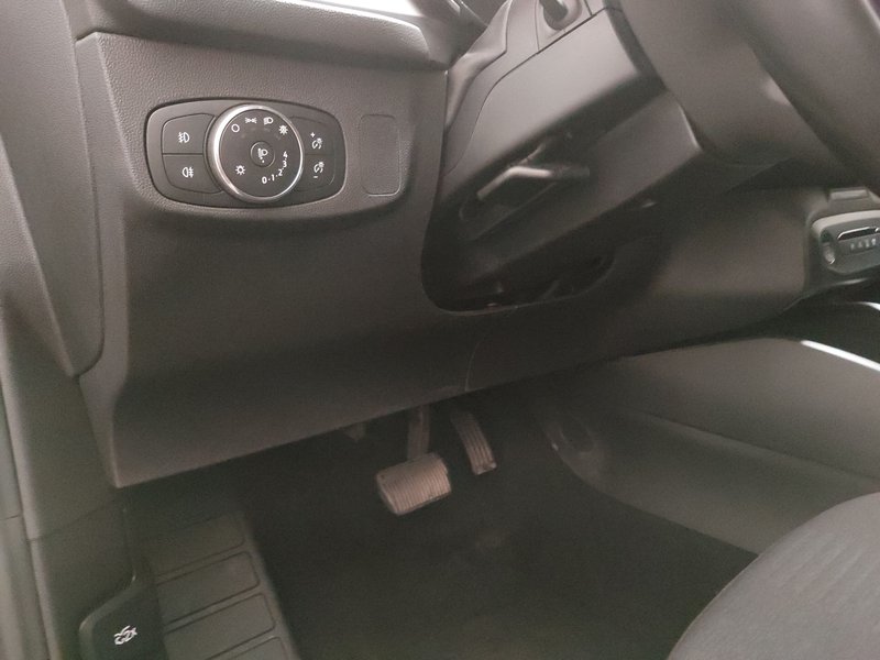 Ford Focus Turnier 1.5 EcoBlue Active automatik • LED • AHK — 7