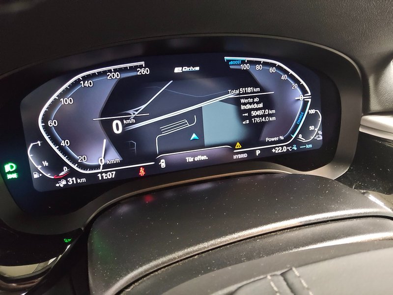 BMW 530e Touring automatik • Full LED • AHK — 10