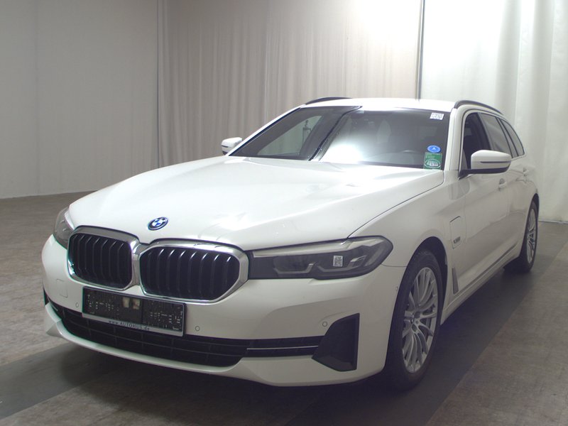 BMW 530e Touring automatik • Full LED • AHK — 2