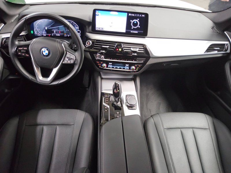 BMW 530e Touring automatik • Full LED • AHK — 5