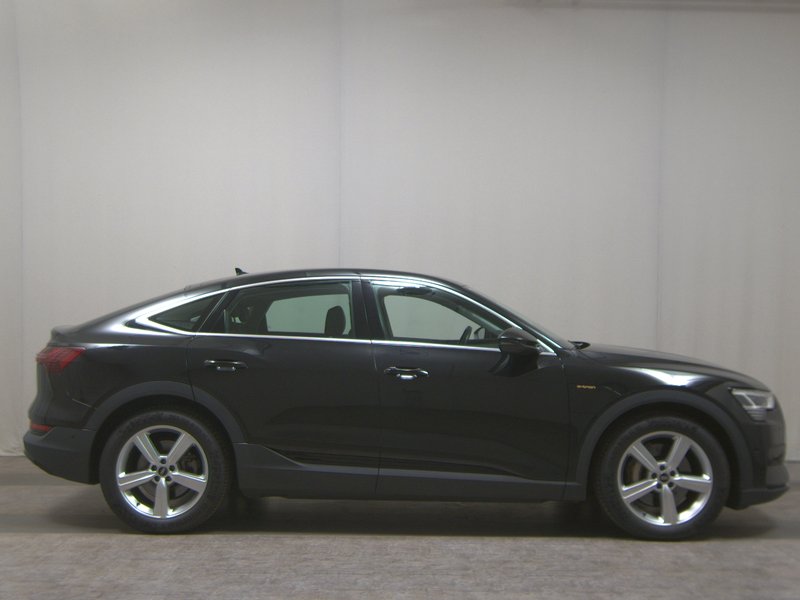 Audi e-tron Sportback 50 quattro • zračni ovjes • 360° kamera
