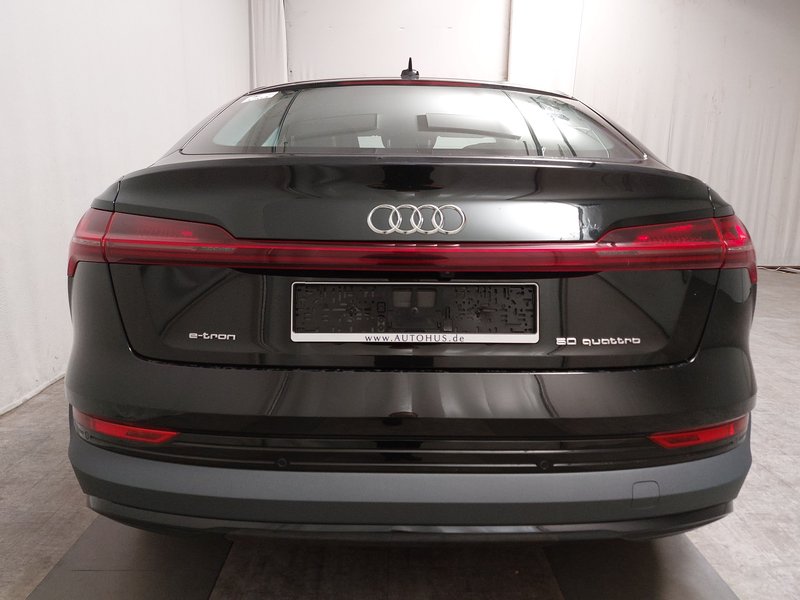 Audi e-tron Sportback 50 quattro • zračni ovjes • 360° kamera — 16