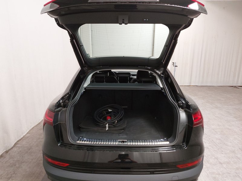 Audi e-tron Sportback 50 quattro • zračni ovjes • 360° kamera — 17