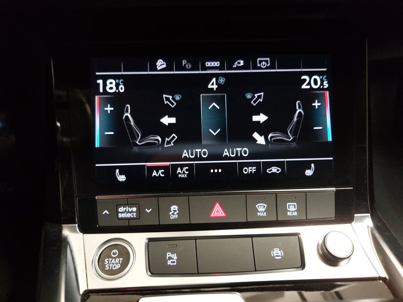 Audi e-tron Sportback 50 quattro • zračni ovjes • 360° kamera — 19