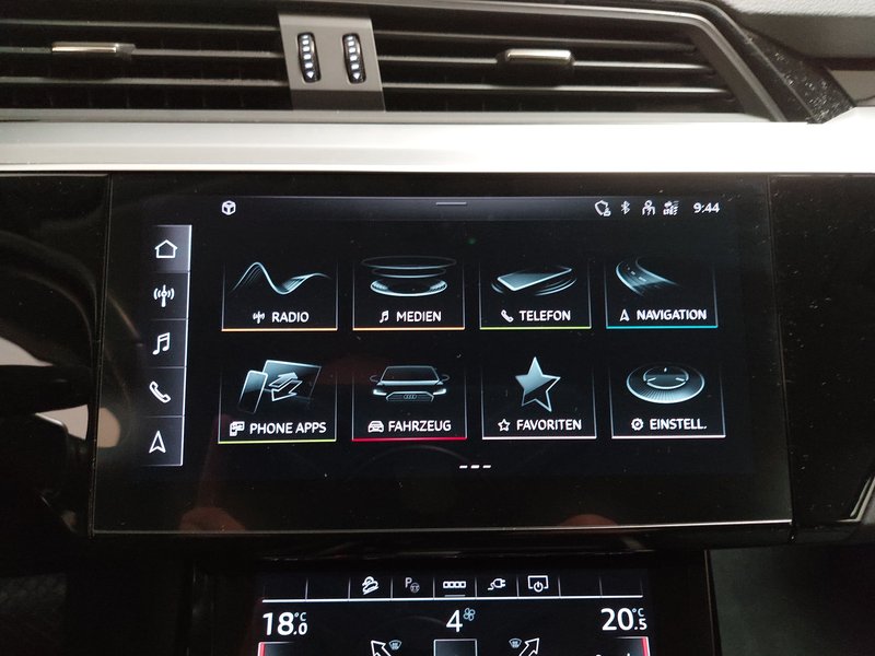 Audi e-tron Sportback 50 quattro • zračni ovjes • 360° kamera — 20