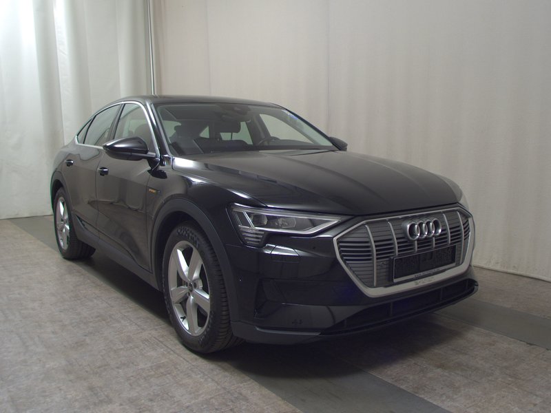 Audi e-tron Sportback 50 quattro • zračni ovjes • 360° kamera — 3