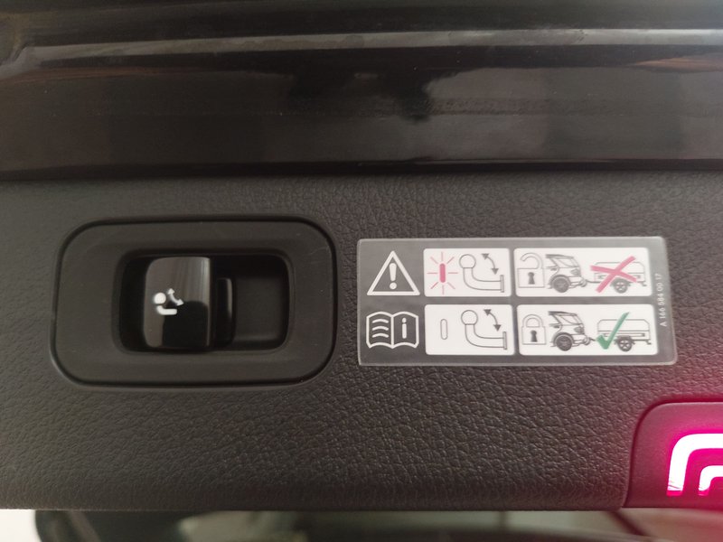 Mercedes-Benz C 300 d karavan Avantgarde AMG automatik • LED • masaža sjedala — 18